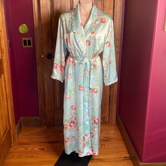 Intimate Essentials ruffled floral pastel  satiny silky long Robe roses sz S - Picture 4 of 13